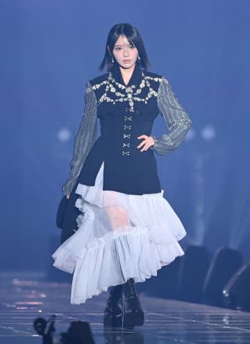 FRUITS ZIPPERがクールな姿に！ 鎮西寿々歌＆月足天音がギャップ爆発