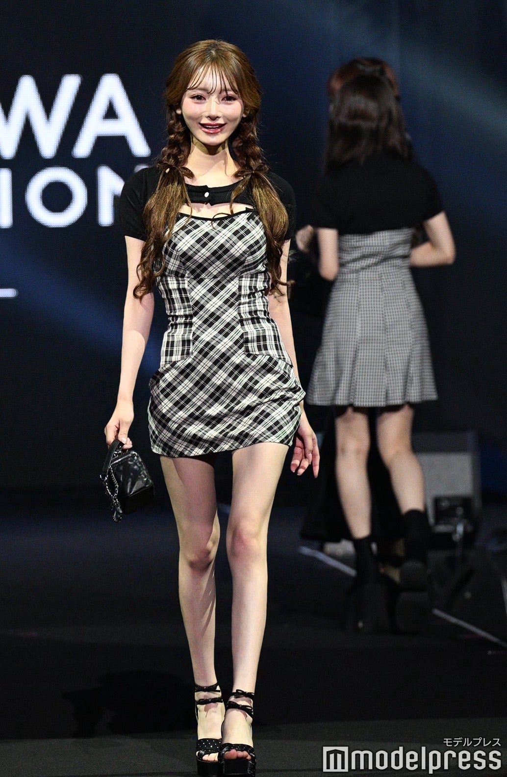 まみ（C）モデルプレス