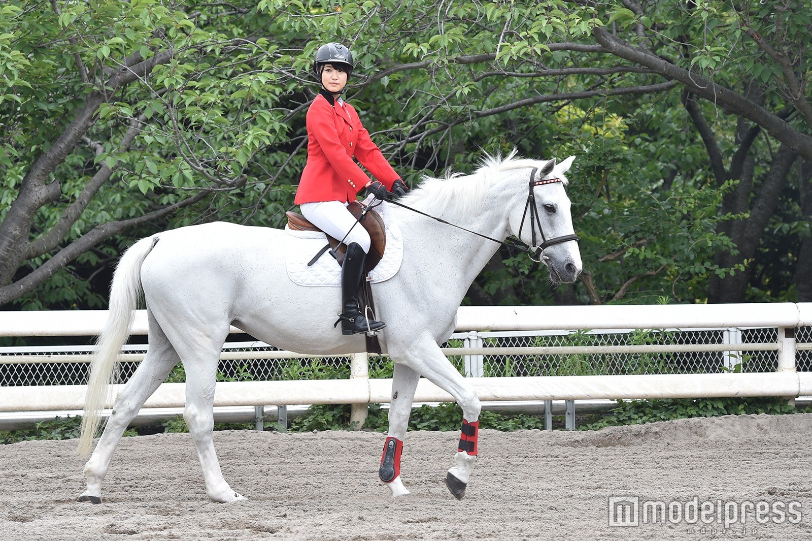 菅井友香 （C）モデルプレス