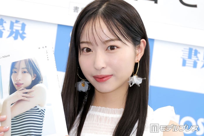 「めざましテレビ」お天気キャスター・林佑香、共演者からの“お願い”受け宣言 ほっそり二の腕際立つホワイトコーデ披露【MEMORY LANE：92614】