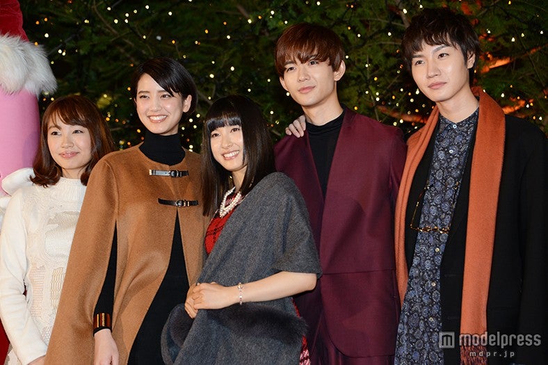 左より：清水くるみ、山崎紘菜、土屋太鳳、竜星涼、桜田通