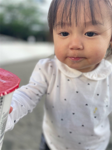 山本圭壱、1歳愛娘と公園で遊ぶ"イクメンぶり"に反響「パパと公園毎回楽しそうだなぁ」