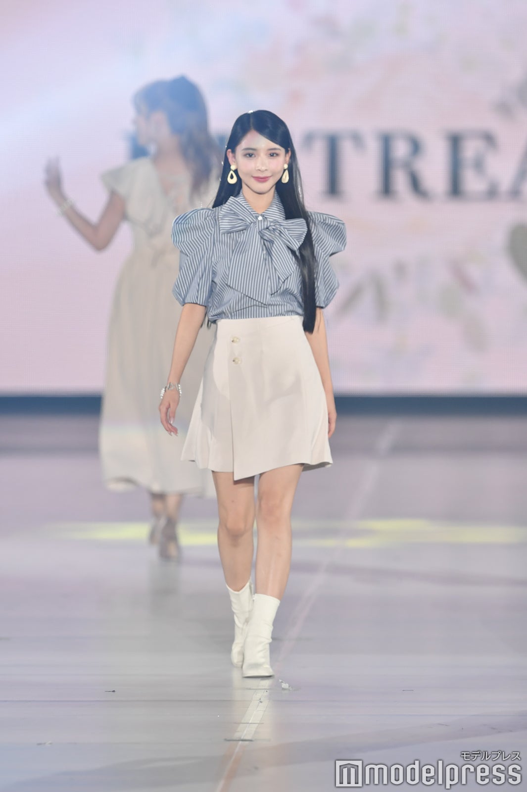 （C）モデルプレス