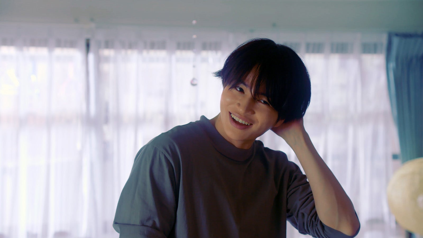 菊池風磨（C）「隣の男はよく食べる」製作委員会