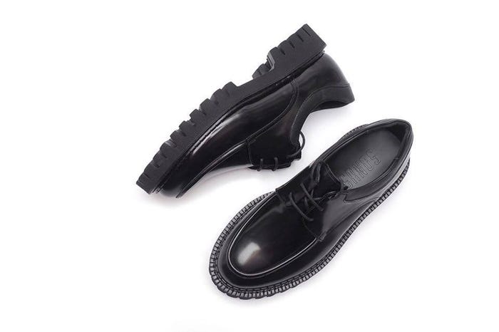 SONSHIBAL(ソンシンバル)のシューズ/画像提供:cloline株式会社