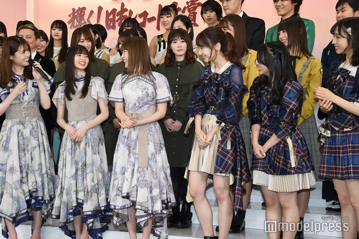 乃木坂46、AKB48 (C)モデルプレス