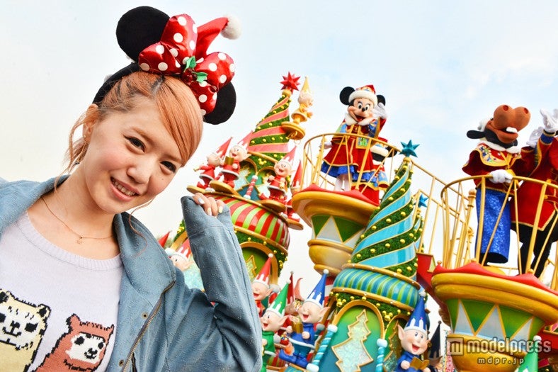「ディズニー・サンタヴィレッジ・パレード」／モデル：河西里音