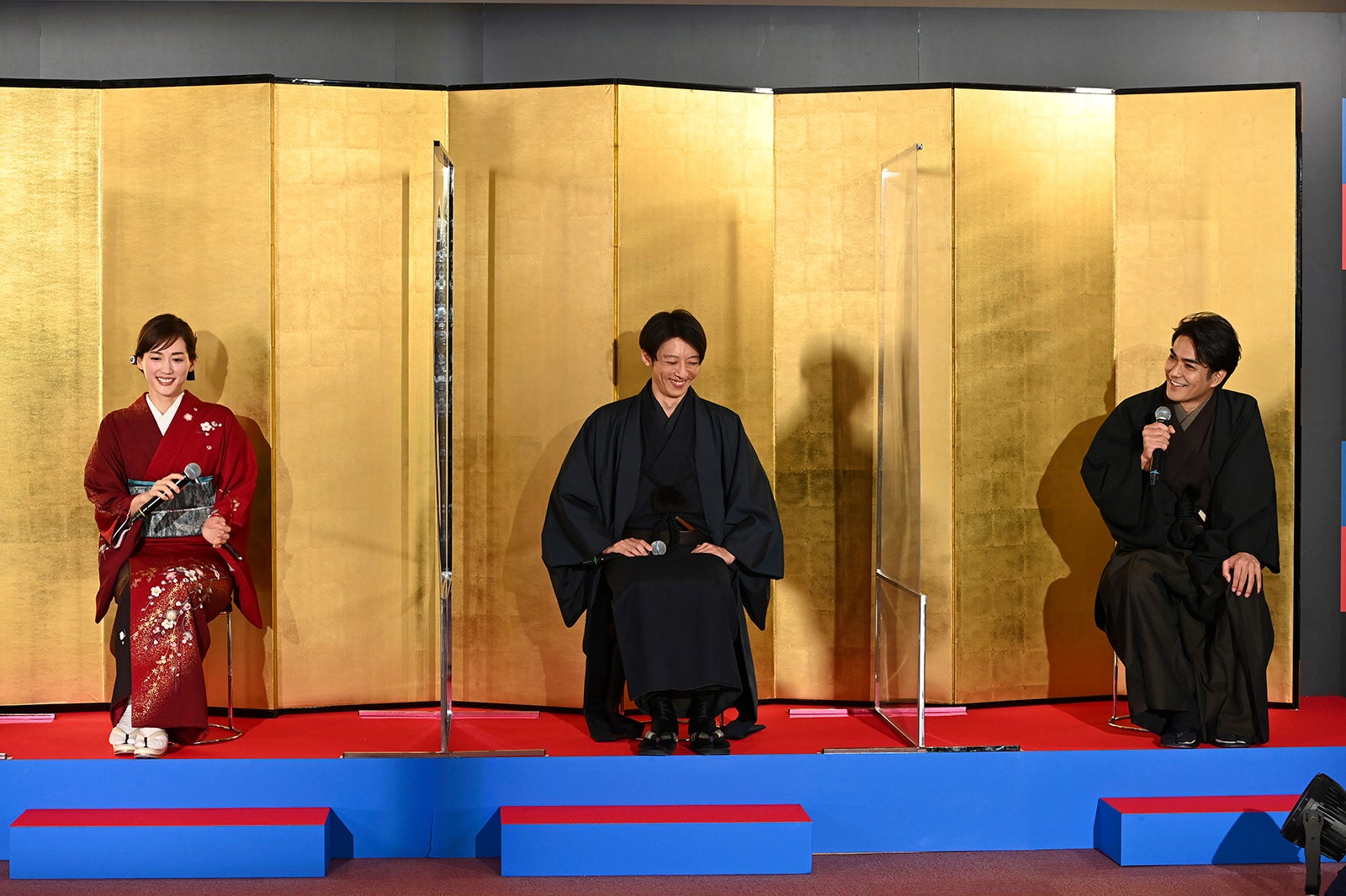 綾瀬はるか、高橋一生、北村一輝（C）TBS