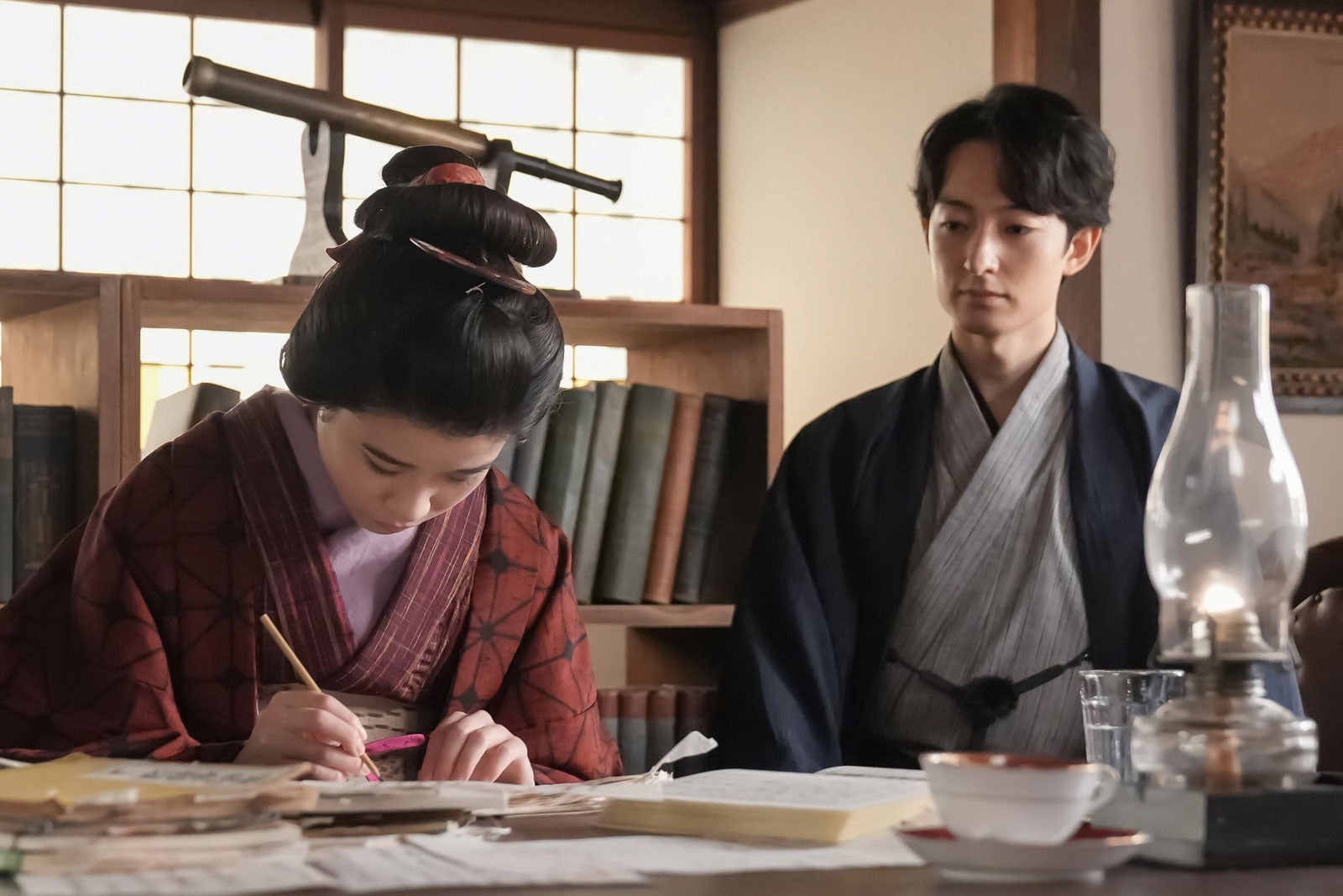 円井わん、濱正悟「ばけばけ」第83話（C）NHK