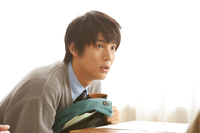 中川大志(C)2017「ReLIFE」製作委員会(C)夜宵草/comico