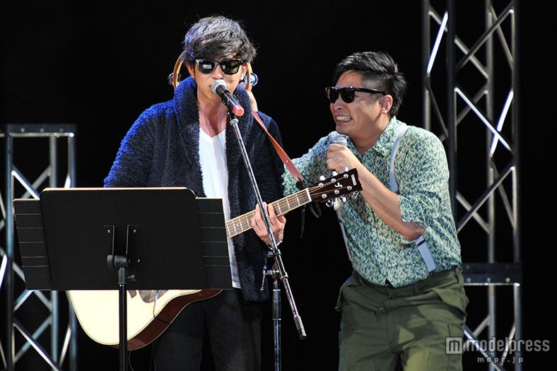 8.6秒バズーカー／ライブの様子