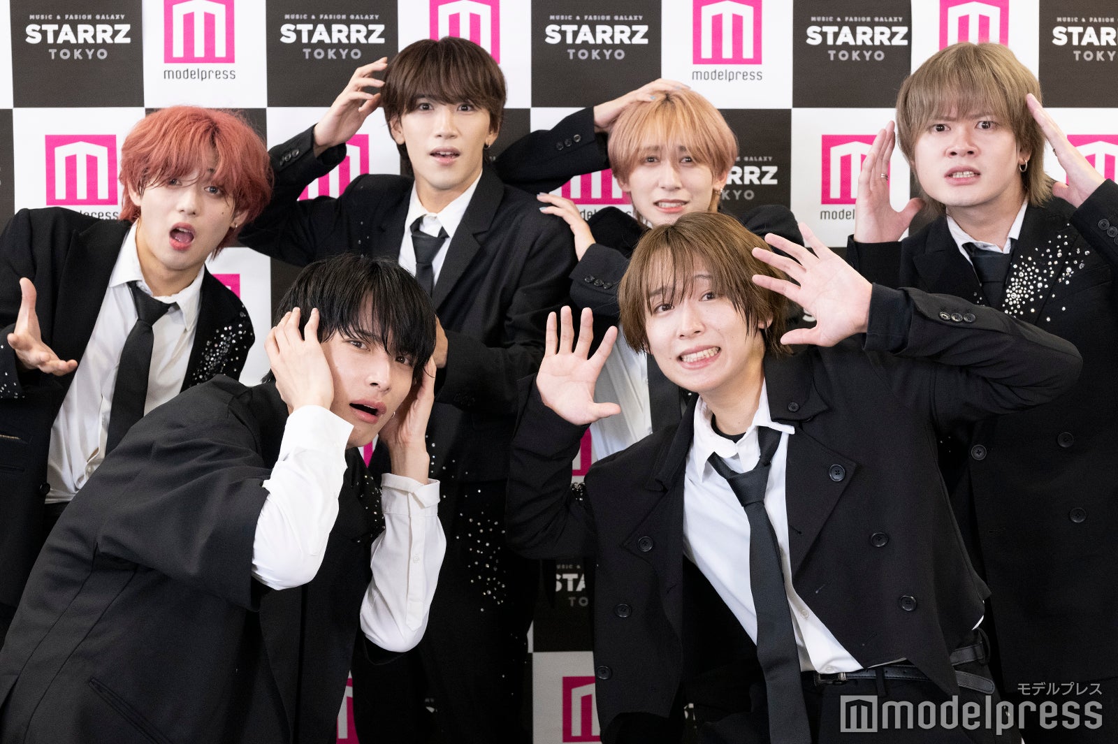 UNiFY／（後列左から）宝、中川翔平、雨宮大晟、新美直己（前列）石沢瑠架、富園力也（C）モデルプレス