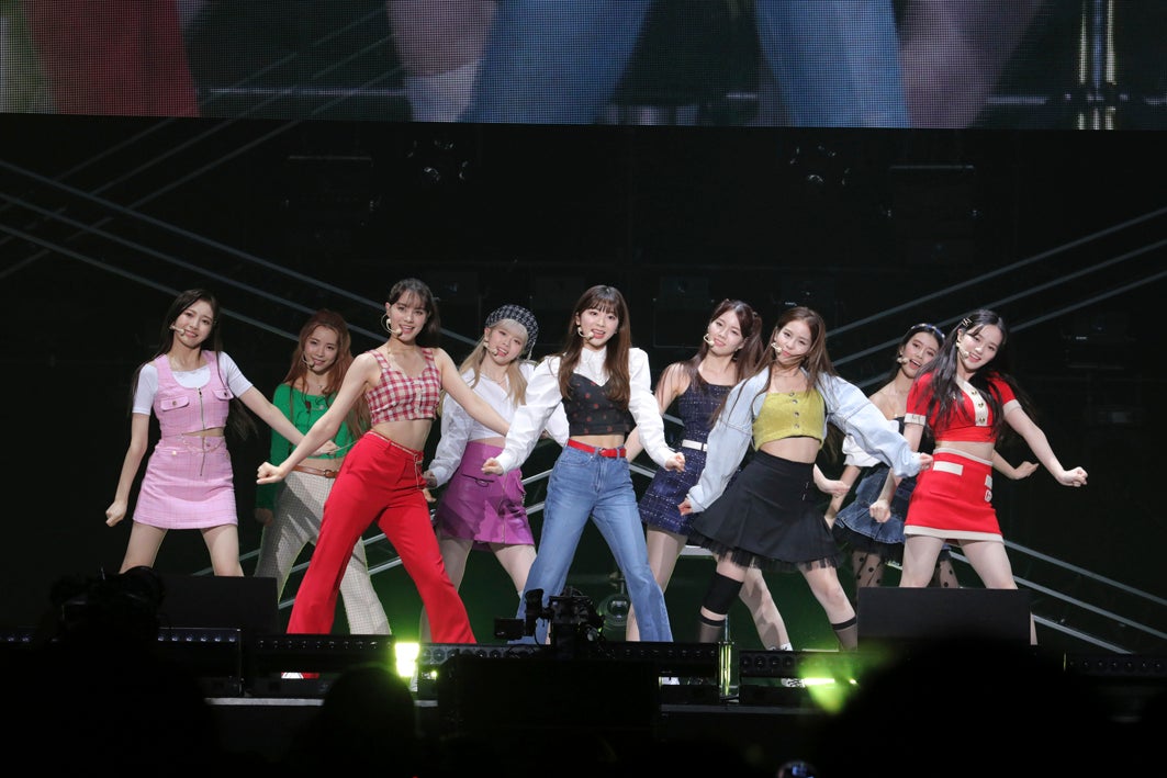 NiziU（PHOTO：山内洋枝）