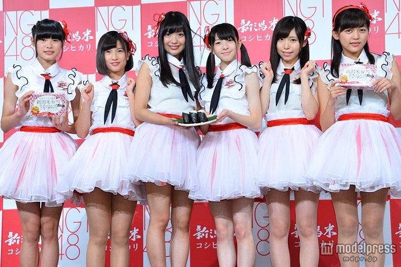 NGT48（左から）長谷川玲奈、佐藤杏樹、北原里英、菅原りこ、宮島亜弥、中村歩加