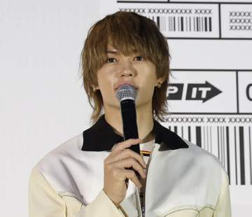 佐野勇斗 突然、池袋の公園に現れ騒然→かなりの重大発表に歓声が空を貫く