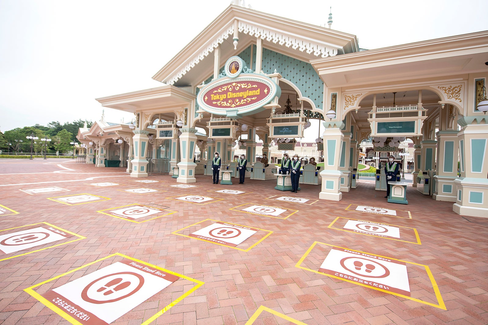 エントランスの様子（C）Disney