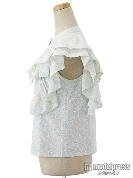 フリルショルダーレースブラウス「Supreme.La.La.」11,664円(税込)