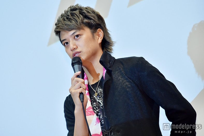 お相手の井上正大 （C）モデルプレス