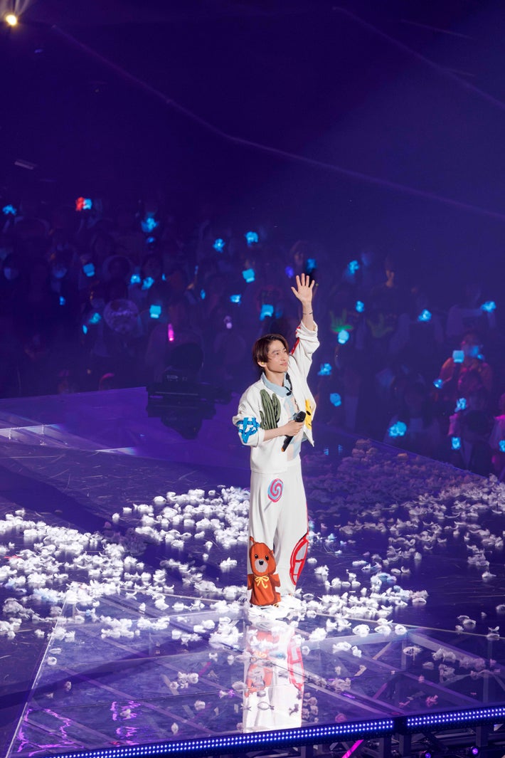 三宅健、有明アリーナ単独公演で豪華演出「寝ても覚めても