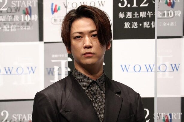 亀梨和也 年以上付き合いのある黒木瞳とのドラマ初共演に 緊張しました 黒木は 今もかわいいです と絶賛 モデルプレス