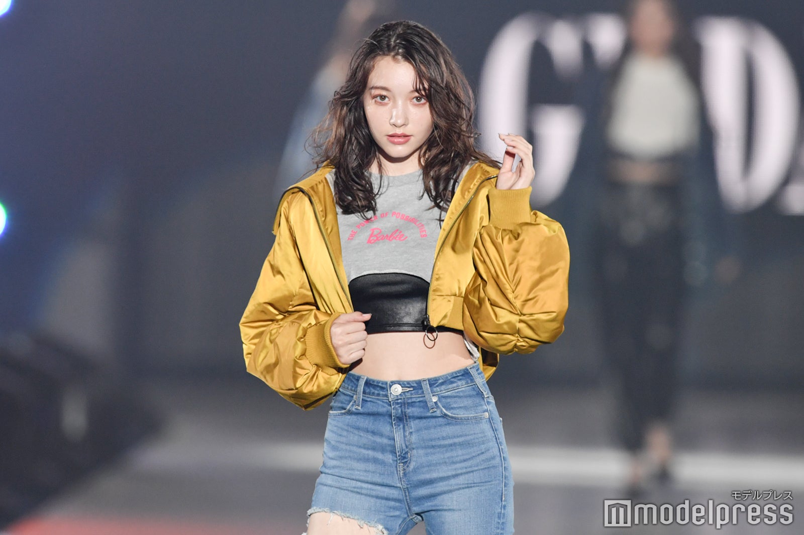 （C）モデルプレス