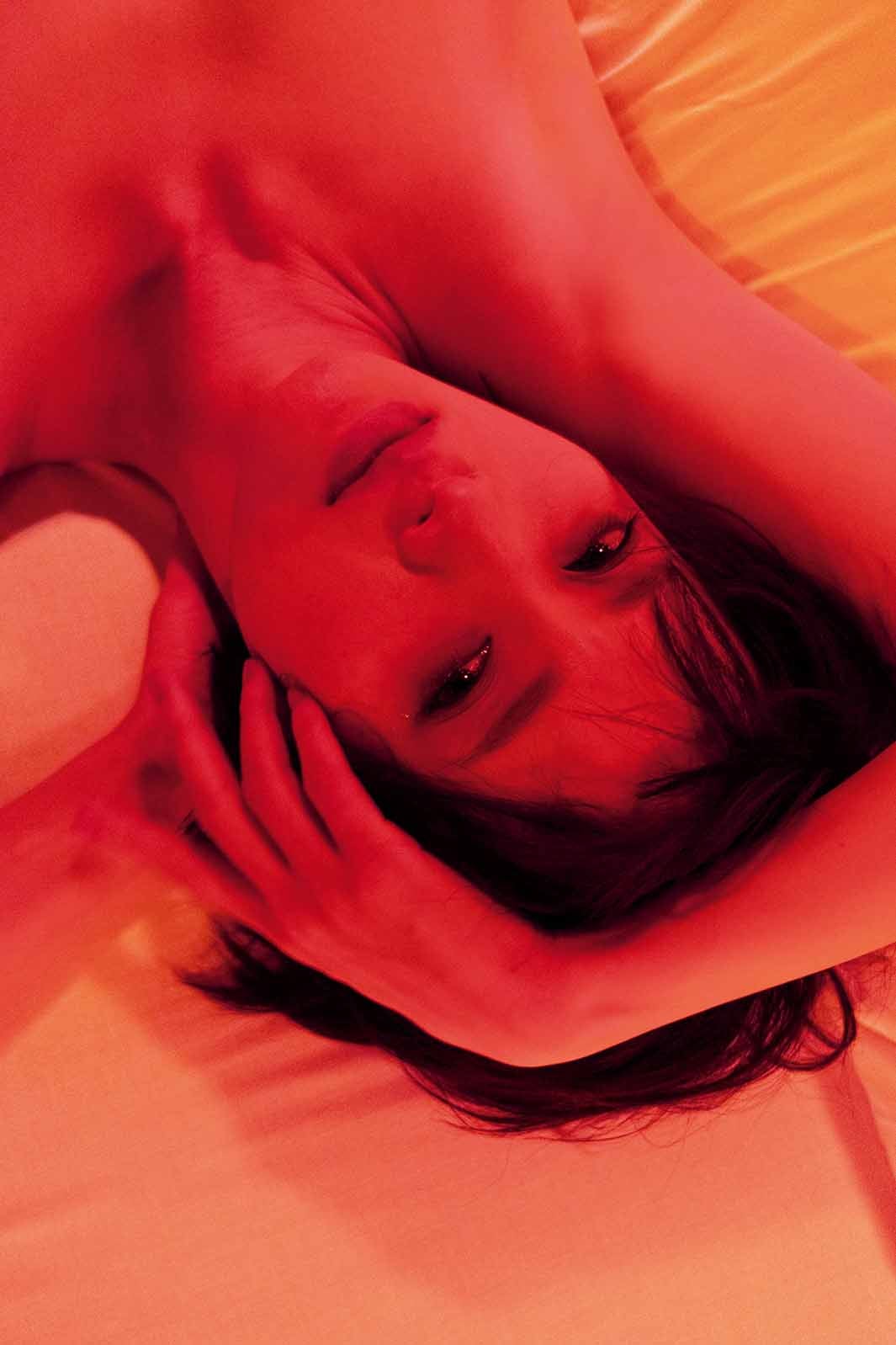 国際派女優・中丸シオンの愛と官能の物語　エロスがほとばしる