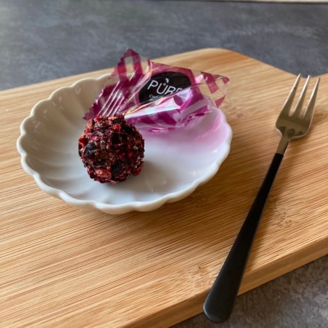 成城石井のピュア社トリュフアソートカシス味