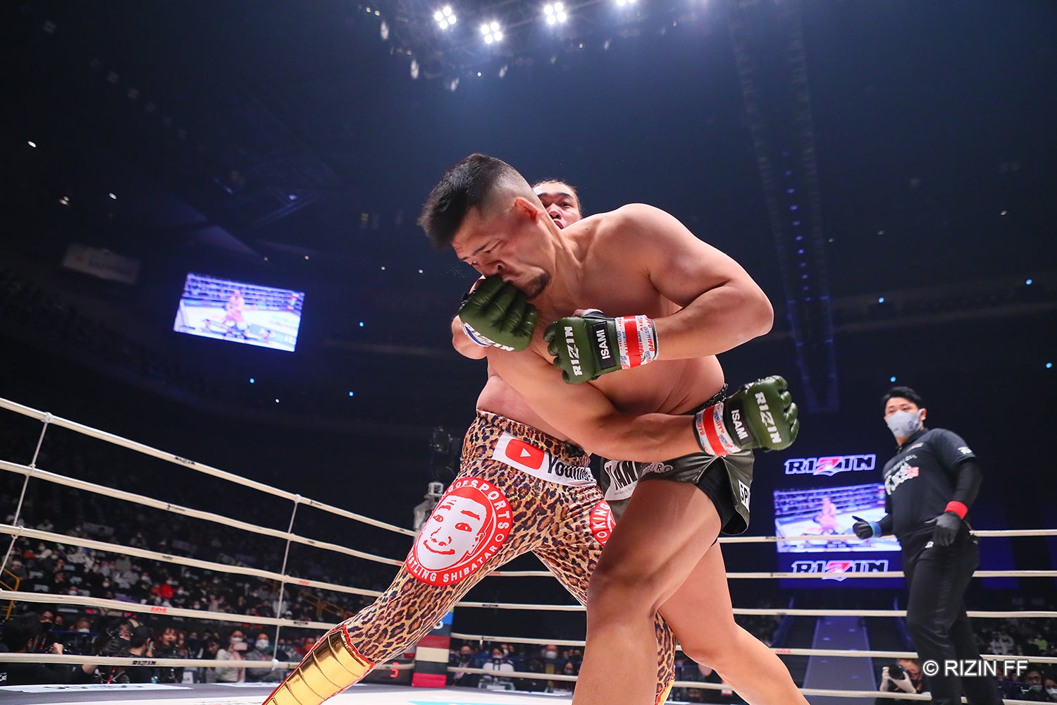 シバターVSHIROYA（C）RIZIN FF