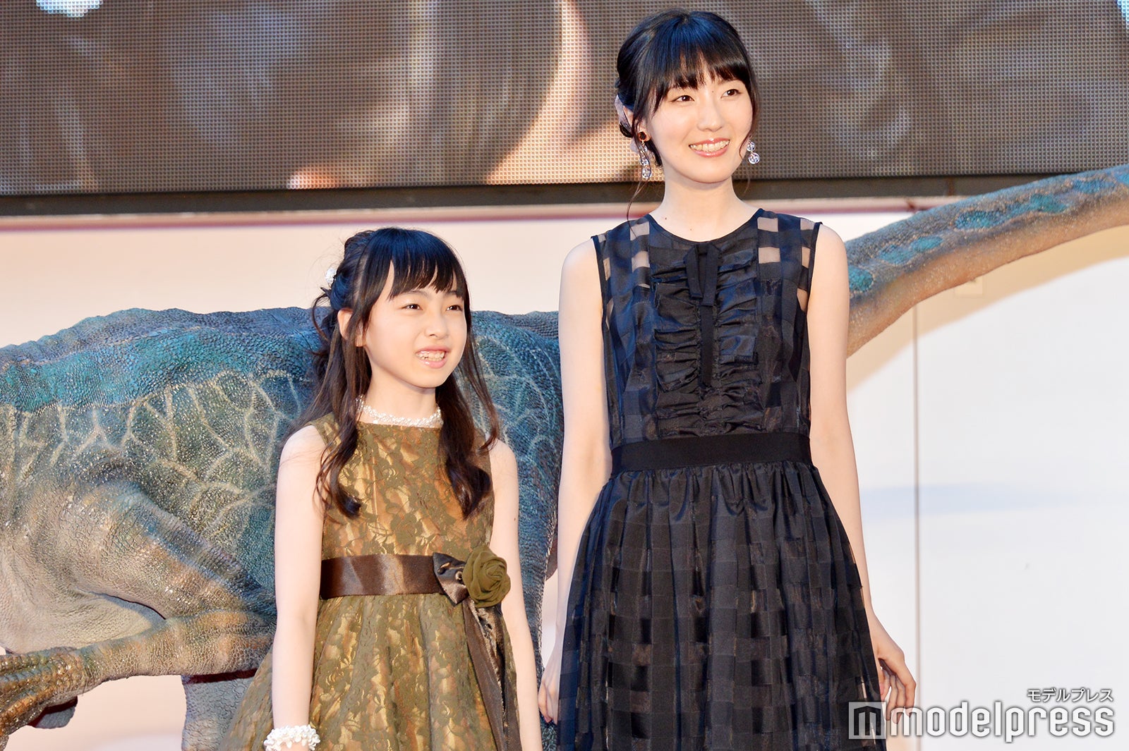 住田萌乃、石川由依（C）モデルプレス