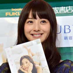 写真集「ささきき」(9月5日発売)サイン本お渡し会を開催した佐々木希