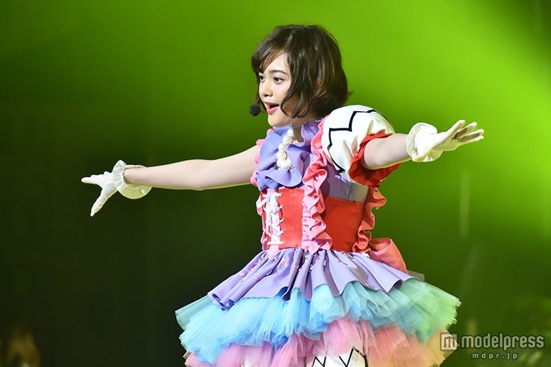 玉城ティナ、生歌初披露で2500人熱狂 キュートなダンス＆歌声に「可愛い」の嵐