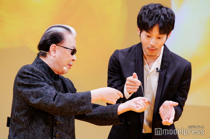 Mr.マリック、松坂桃李(C)モデルプレス
