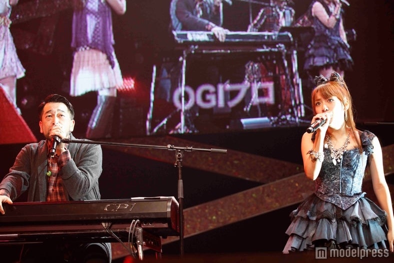 左から：槙原敬之、高橋みなみ