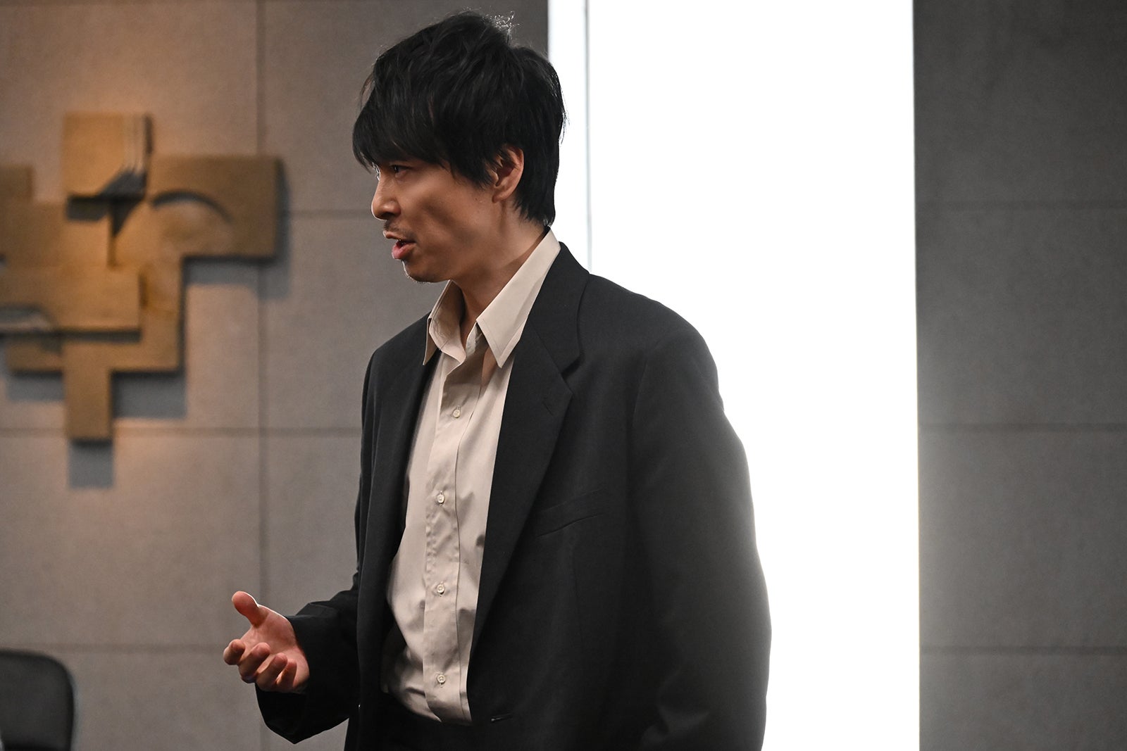 アンチヒーロー　 DVD 全巻セット　長谷川博己　北村匠海 Amazon.co.jp: アンチヒーロー DVD-BOX [DVD] : 長谷川博己