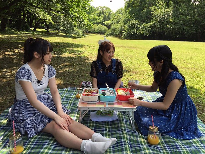 左から：大和田南那、高橋みなみ、向井地美音（C）関西テレビ