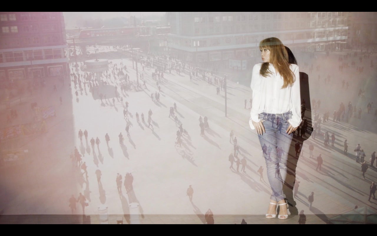 「BRIDGET SONG」ミュージックビデオより（画像提供：avex）