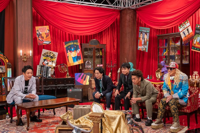 村田秀亮、高比良くるま、井上裕介、周平魂、DJ KOO(C)読売テレビ