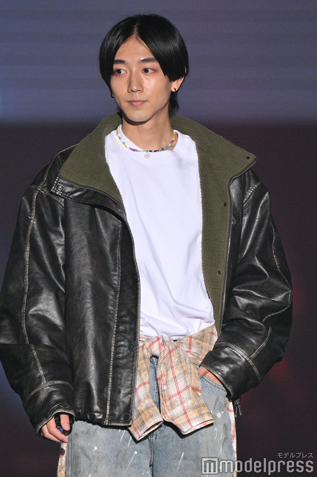 駒木根葵汰、腰巻きチェックシャツがアクセント【TGC北九州2024