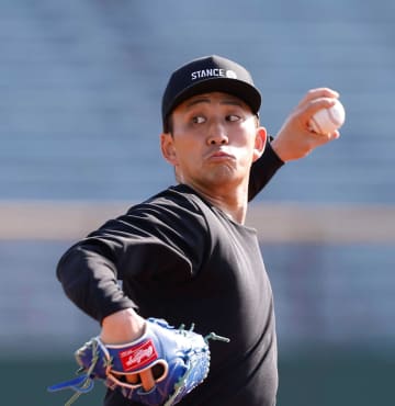 ロッテ・小島 “対右打者”克服へサブロー監督の金言 「食事に連れて行ってもらったことも」