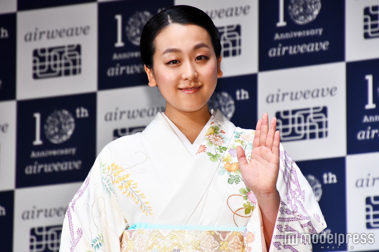 浅田真央、艶やかな着物姿を披露