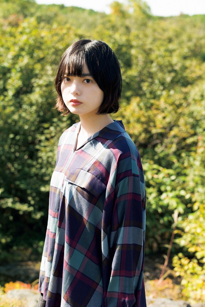 欅坂46平手友梨奈 少年マガジン 表紙でクールな眼差し 自然体な姿に釘付け モデルプレス