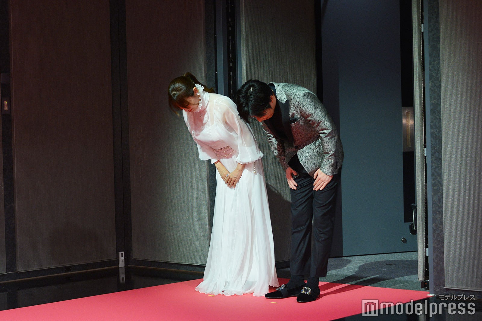 深田恭子＆田中圭、入場（C）モデルプレス