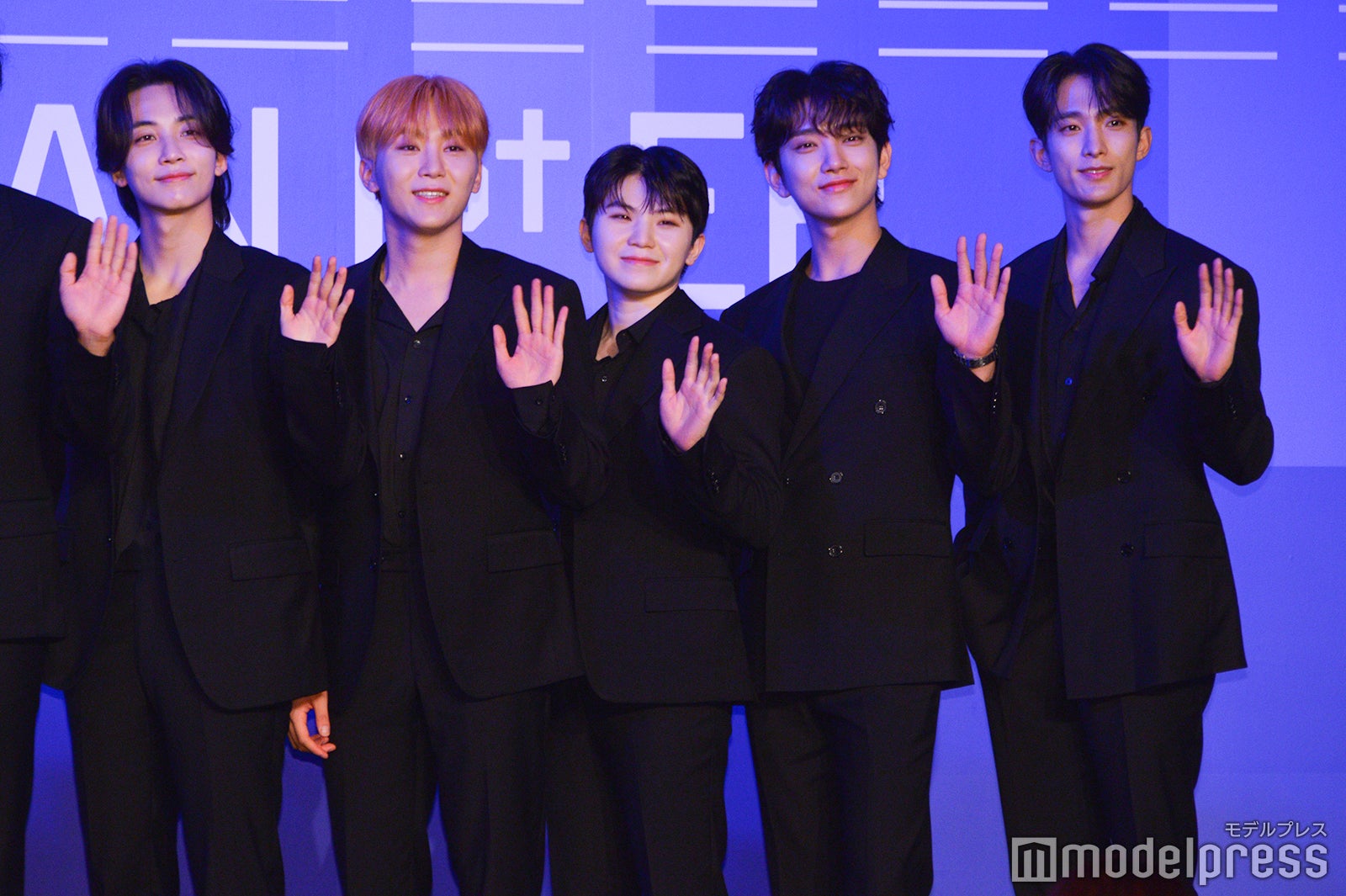 JEONGHAN、SEUNGKWAN、WOOZI、JOSHUA、DK （C）モデルプレス