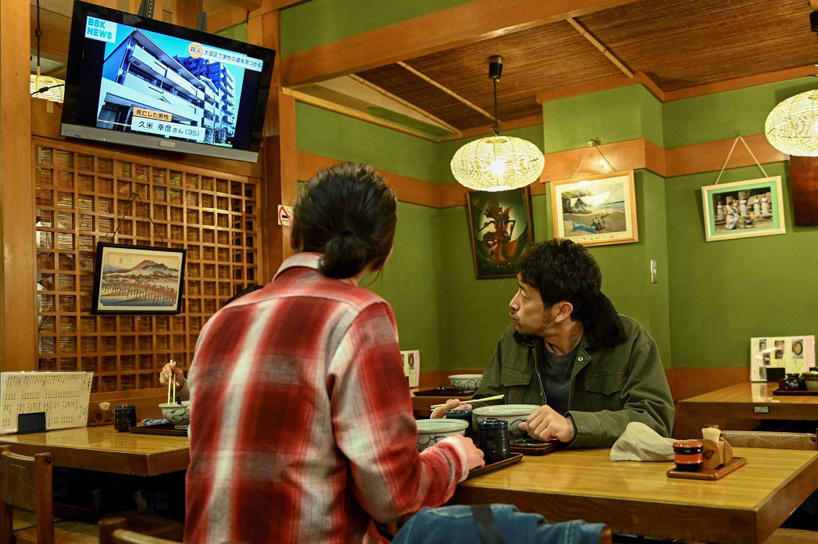 柄本佑、迫田孝也「天国と地獄 ～サイコな2人～」第8話より（C）TBS