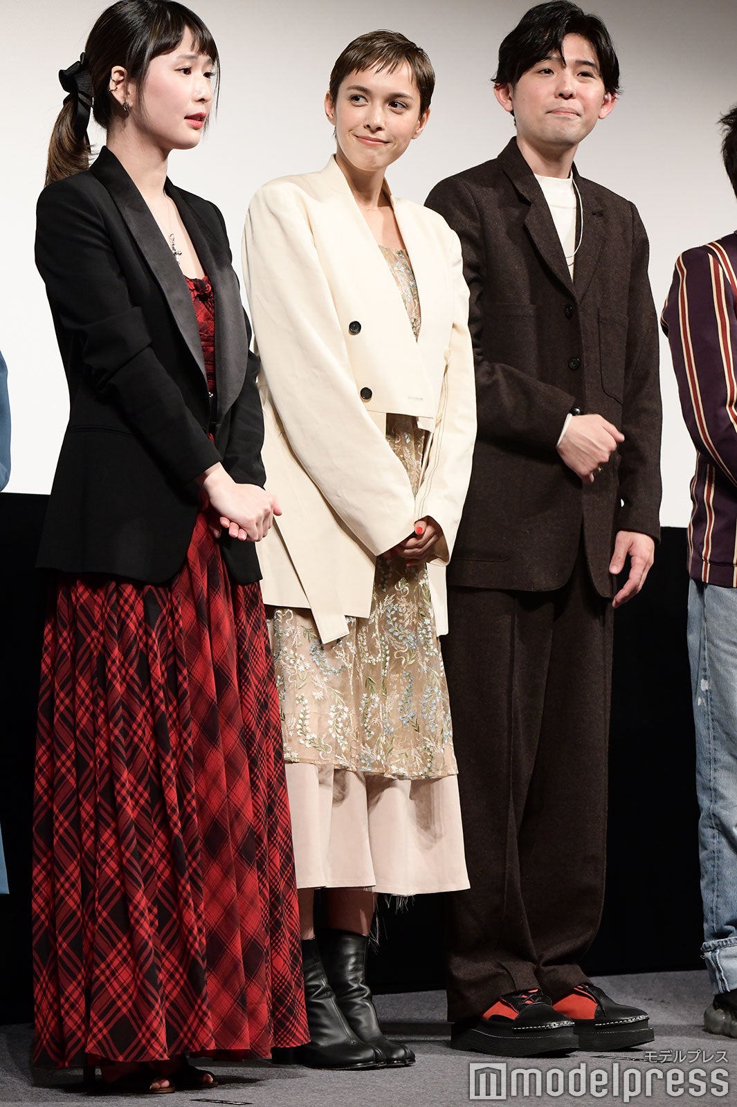 （左から）藤丸千、モーガン茉愛羅、山岡竜弘（C）モデルプレス
