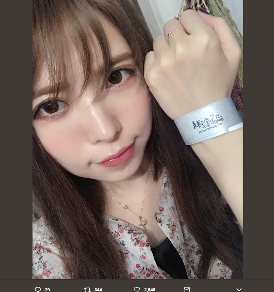 益若つばさ、乃木坂46ライブ参戦 推しメンは？