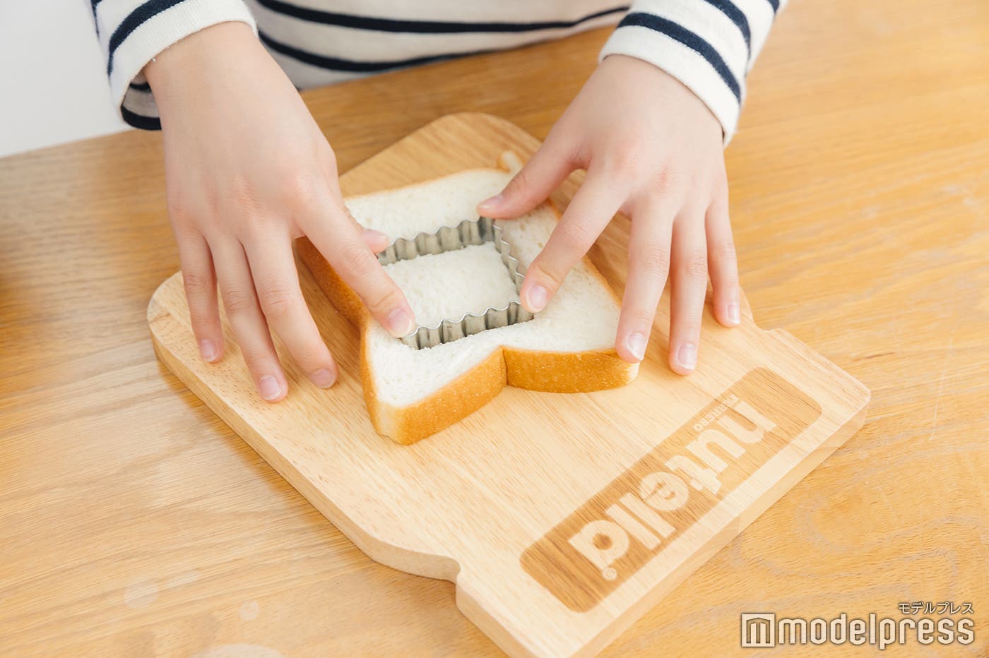 (C)モデルプレス
