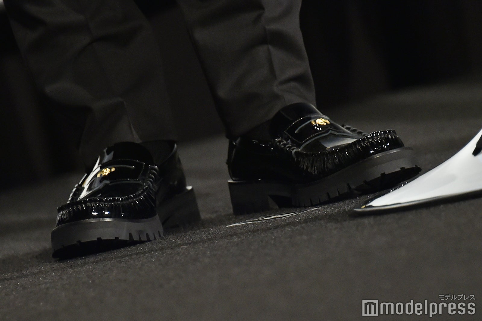 香取慎吾、本日の足元 （C）モデルプレス