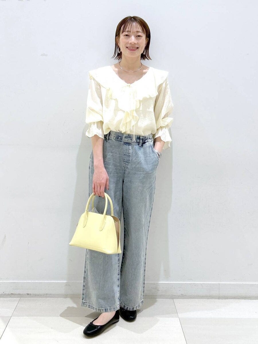 グローバルワークのフリルスキッパーブラウス