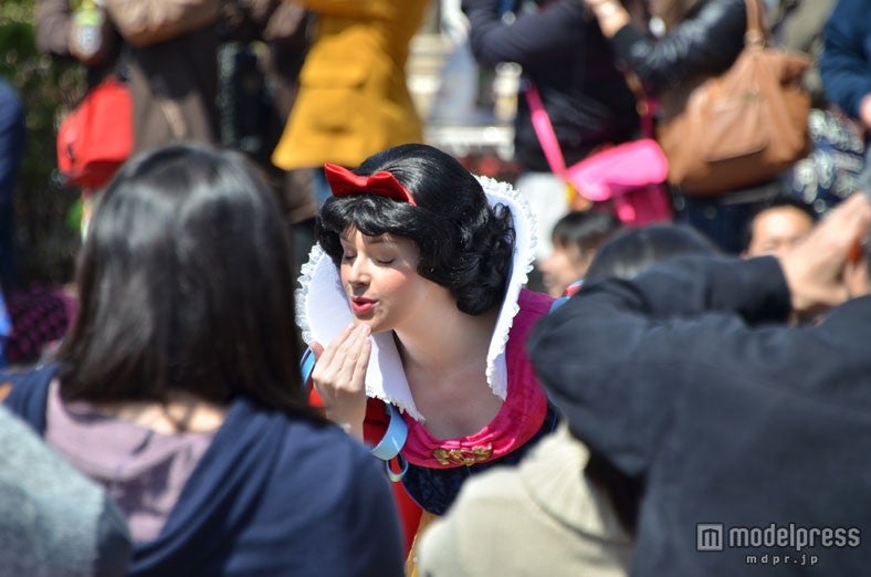 東京ディズニーリゾート30周年パレードがスタート／「ハピネス・イズ・ヒア」パレード公開